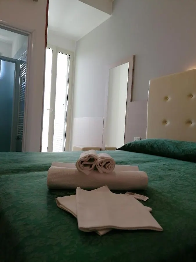 Hotel Andrea'S Rimini 3*,